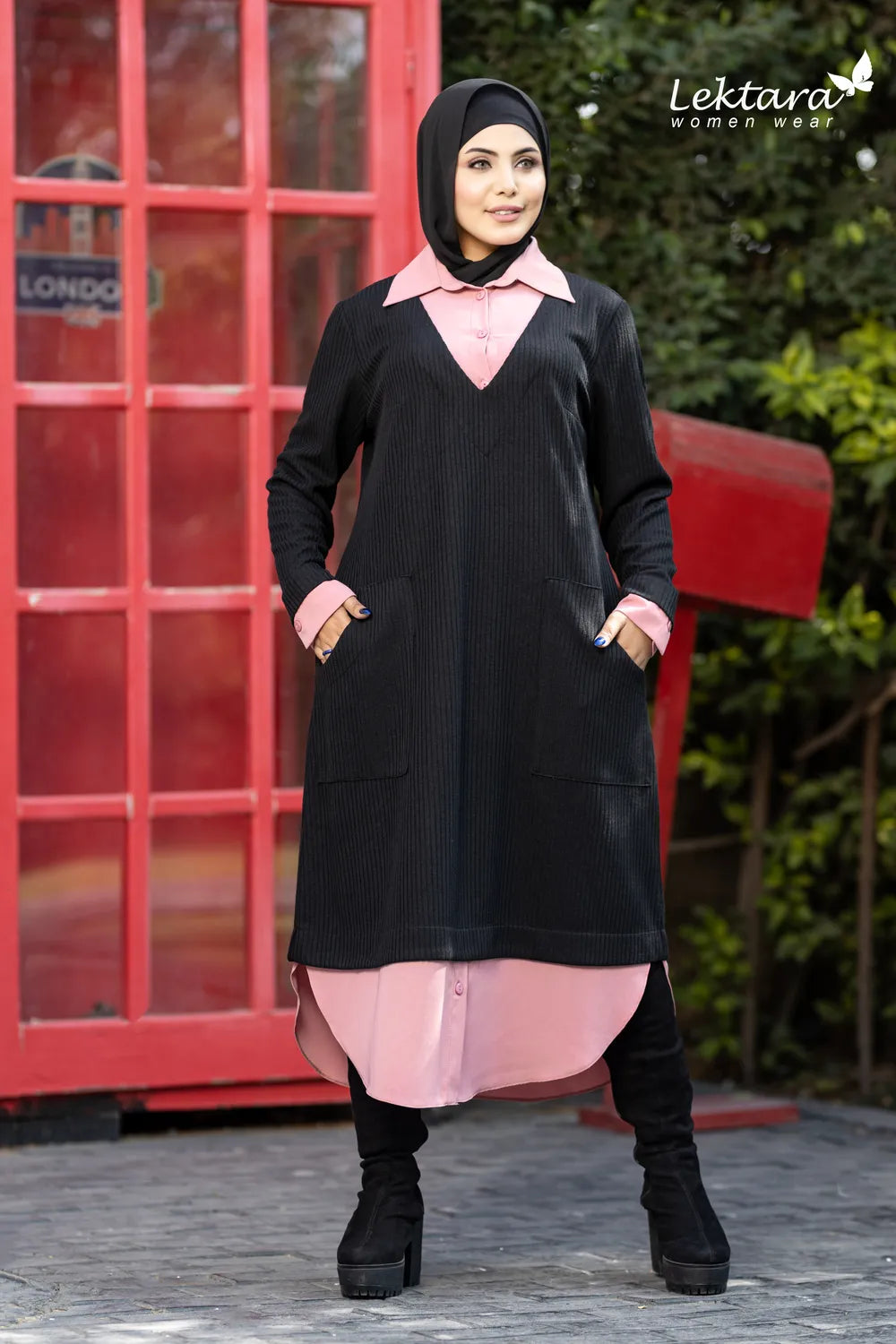 Women's Elegant long dress shirt in black – front view