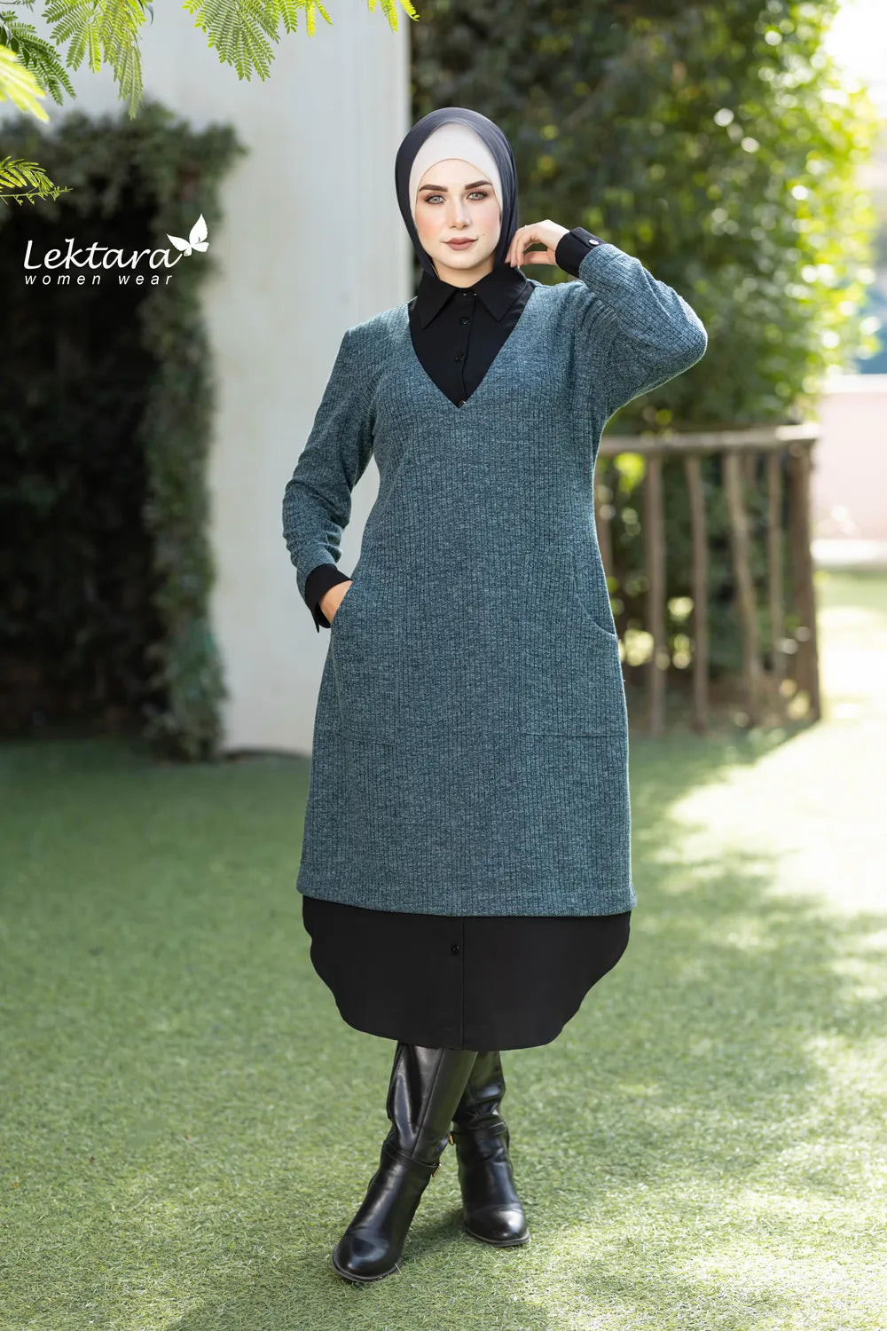 Women's Elegant long dress shirt in petrol blue – front view