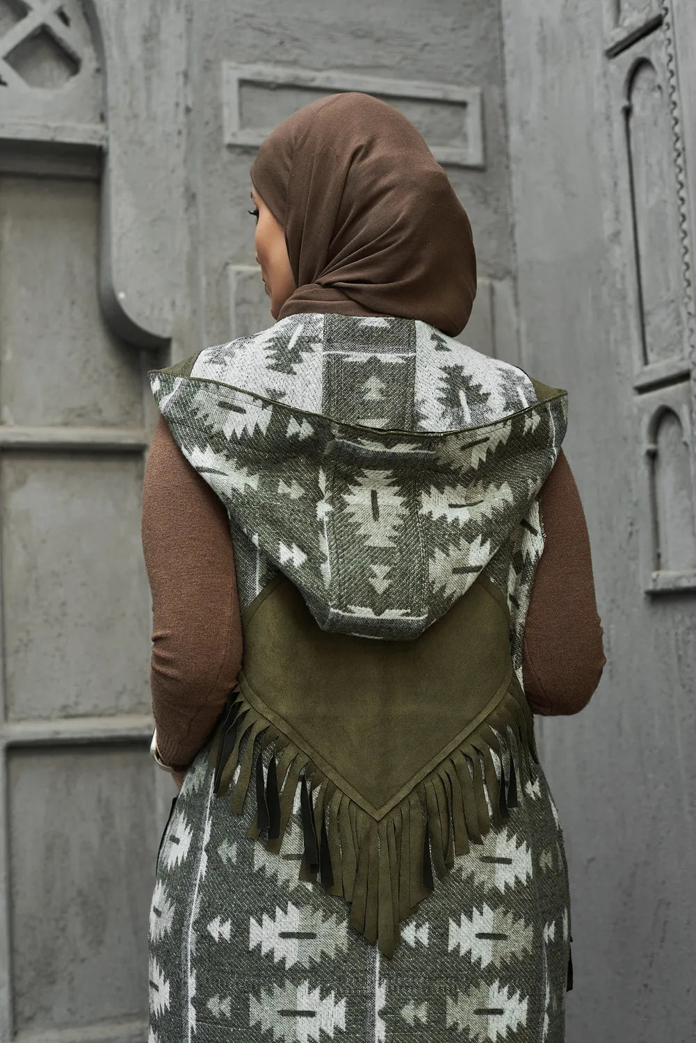 Women's Olive sleeveless cardigan with pockets – back view