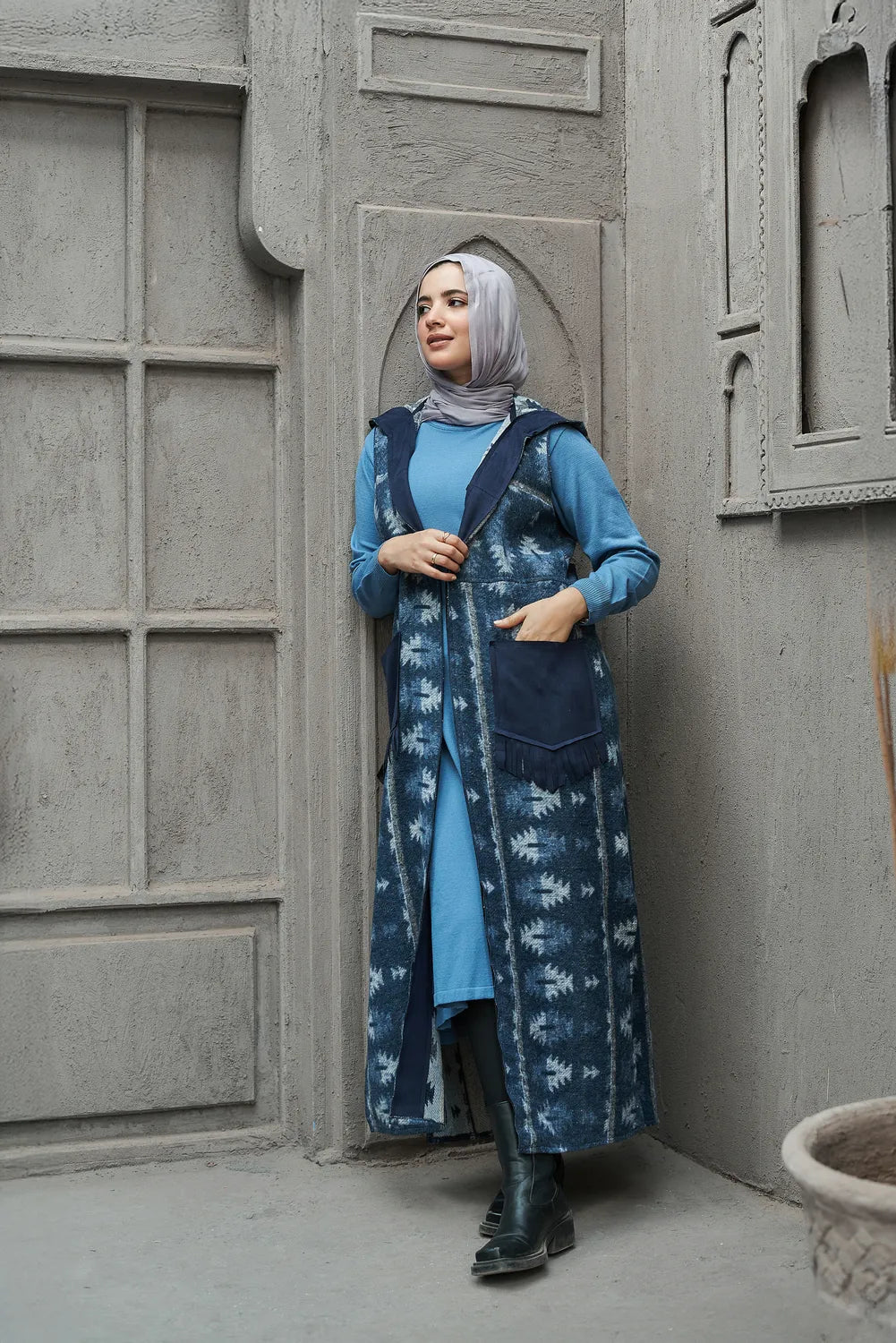  Women's Sleeveless Navy felt-lycra suede cardigan – side view